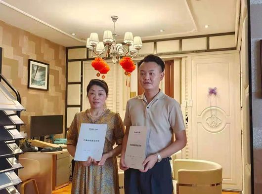 簽約捷報丨創(chuàng)贏2021，恭喜江蘇揚(yáng)中丁總加盟巨奧集成頂墻